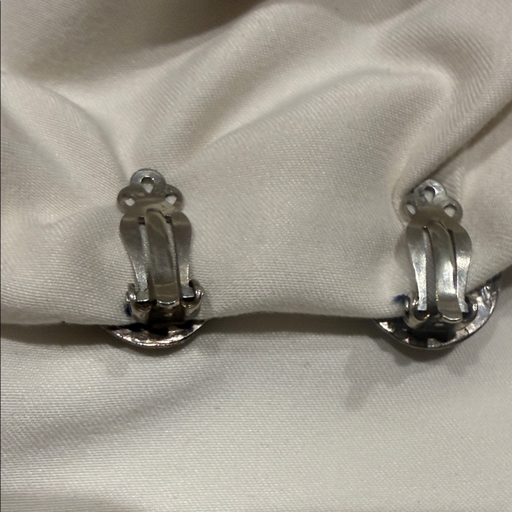 Vintage Turquoise and Silver Women's clip-on Earrings - Picture 2 of 4